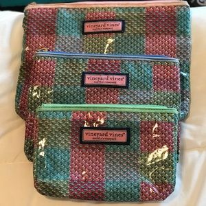 Vineyard Vines pouch